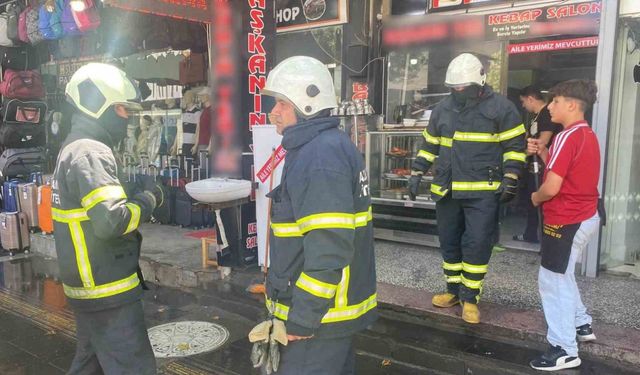 Adıyaman'da iş yerinde çıkan baca yangını korkuttu