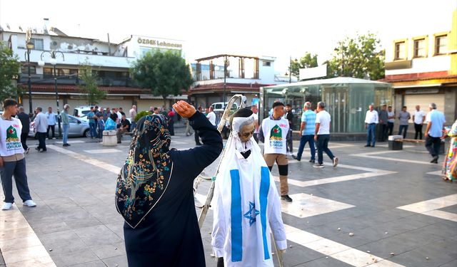 Bayram namazı sonrası İsrail protesto edildi