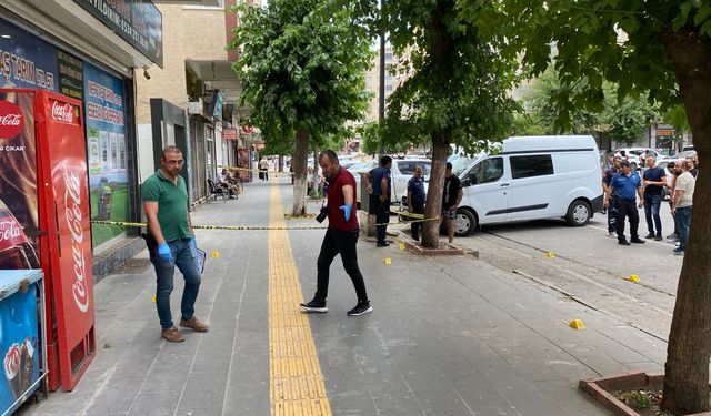 Diyarbakır'da çıkan silahlı kavgada 4 kişi yaralandı