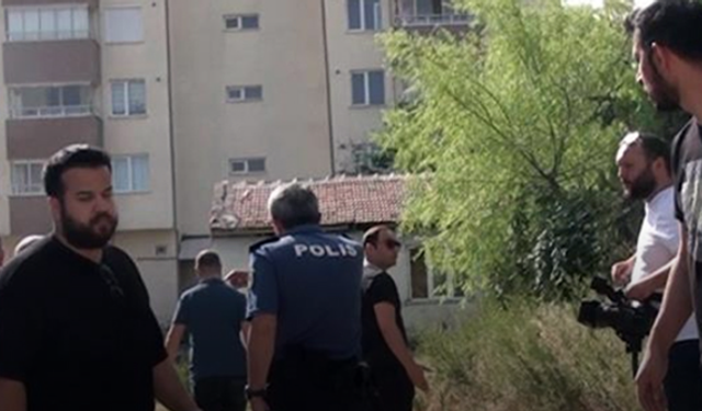 Polis cinayeti bıraktı, basınla uğraştı