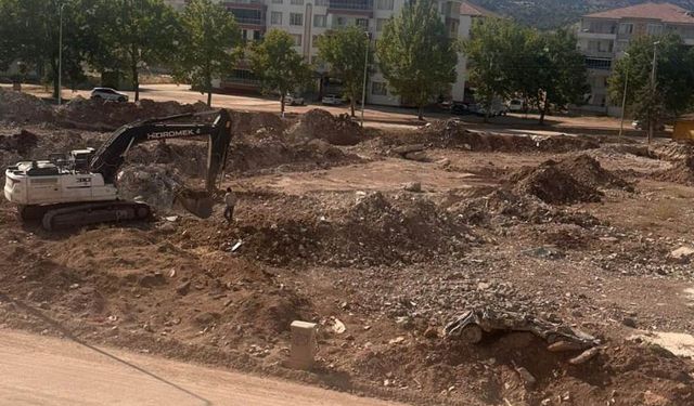 Gölbaşı'nda 1.5 yıl sonra enkaz altında araç bulundu