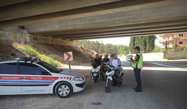 Jandarmadan motosiklet sürücülerine denetim