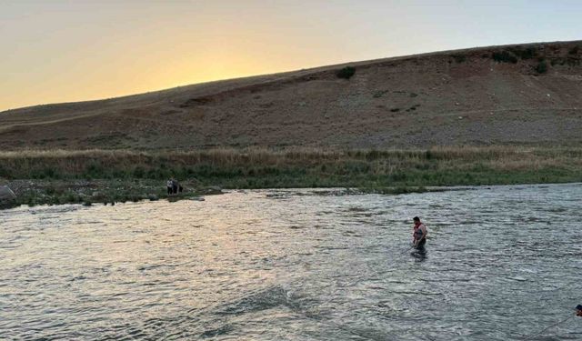 Kezar Çayı’nda mahsur kalan 11 kişi kurtarıldı