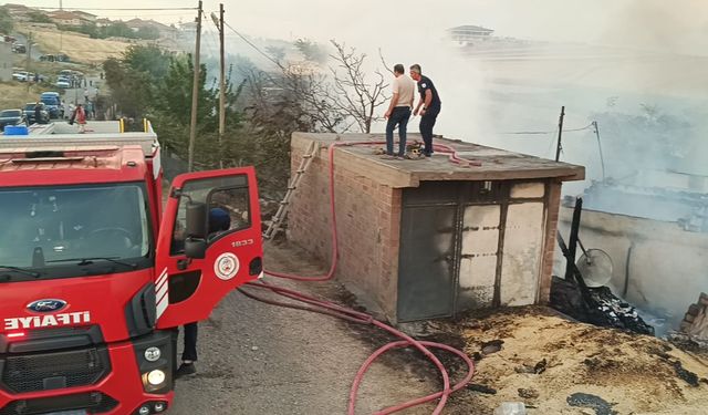 Malatya’da 600 dönümlük anız yangını