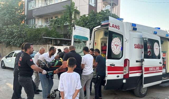 Otomobil ile motosiklet çarpıştı: 1’i ağır, 2 yaralı