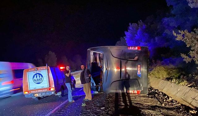 Şarampole devrilen otobüsteki 9 kişi yaralandı