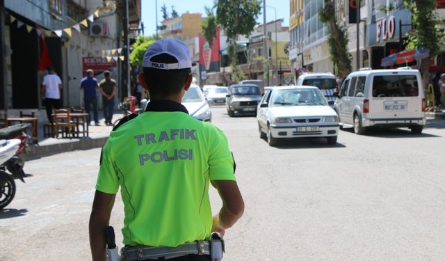 Trafik polislerinin 'Kurban Bayramı' mesaisi