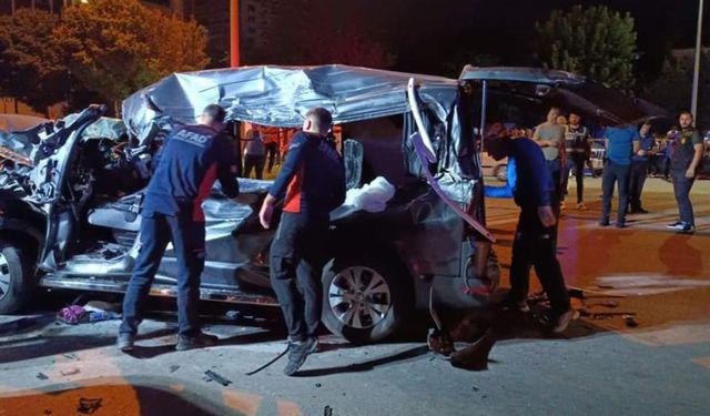 Feci trafik kazası: 2 ölü, 3 yaralı