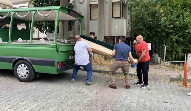 Eski Bakanın kardeşi emekli hakim evinde ölü bulundu