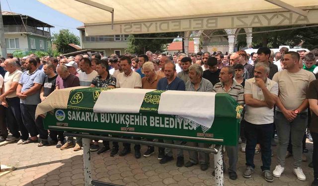 17 yaşındaki kaza kurbanı genç son yolculuğuna uğurlandı