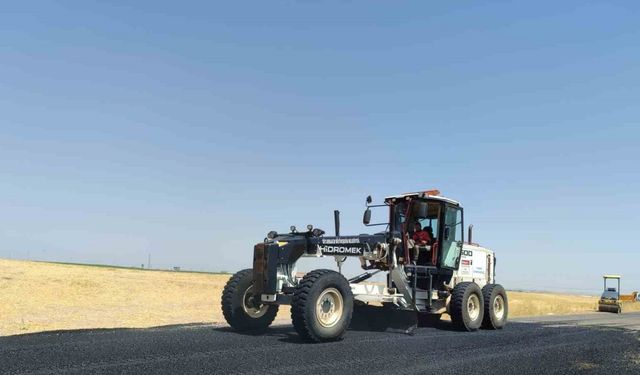 Diyarbakır’da kırsal mahallelerde yollar yenileniyor