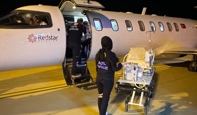 Solunum ve kalp rahatsızlığı bulunan bebek ambulans uçakla Konya'ya sevk edildi