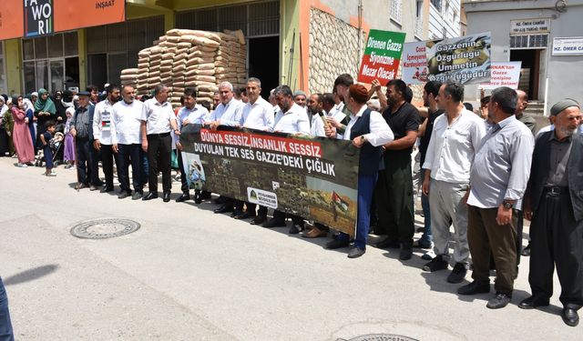 İsrail'in Gazze'ye saldırıları protesto edildi