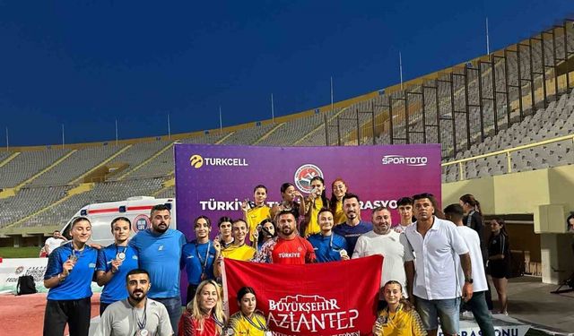 Büyükşehir Belediye Spor Kulübü’nden atletizmde tarihi başarı