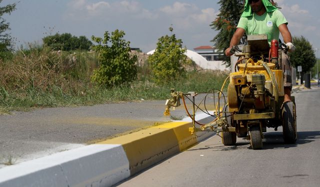 Şehrin merkezindeki iki noktaya renkli dokunuş