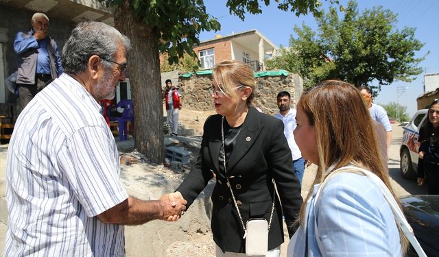 Başkan Kaya'dan kaybolan 8 yaşındaki Narin'in ailesine ziyaret