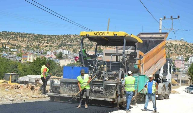 Dicle ilçesinde yollar asfaltlandı