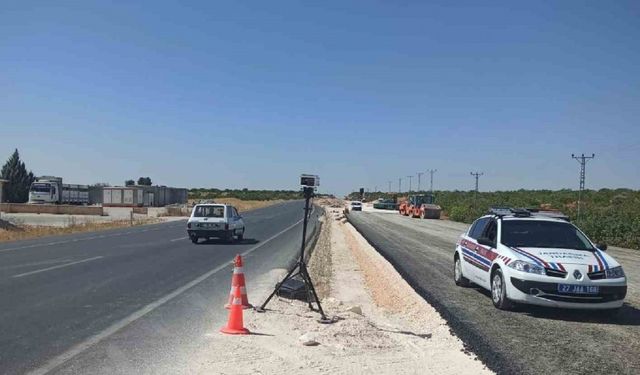 Gaziantep’te 100 araç sürücüsüne 199 bin TL radar cezası