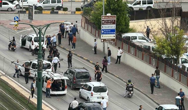 Trafikte çıkan kavgaya polis müdahale etti