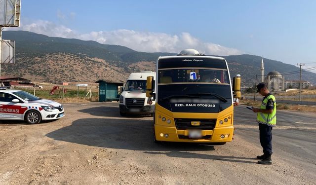 Gaziantep'te yolcu ve yük taşıyan araçlar denetlendi