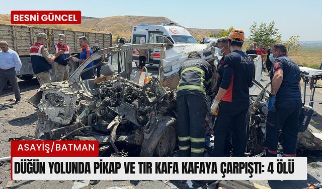 Düğün yolunda pikap ve tır kafa kafaya çarpıştı: 4 ölü