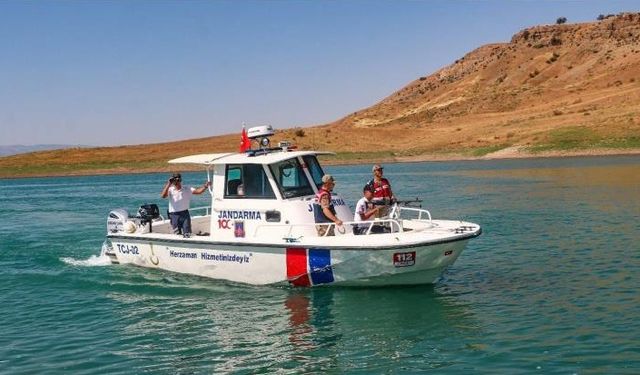 Baraj Göleti’nde yük ve yolcu tekneleri denetlendi