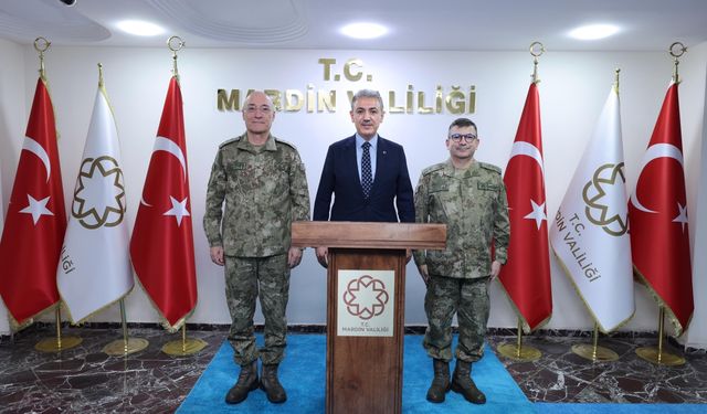 Tümgeneral Fedai Ünsal'dan Mardin Valisi Akkoyun'a veda ziyareti