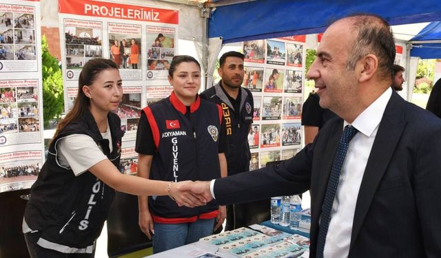 Adıyaman İl Emniyet Müdürlüğü’nden üniversite öğrencilerine yönelik bilgilendirme standı