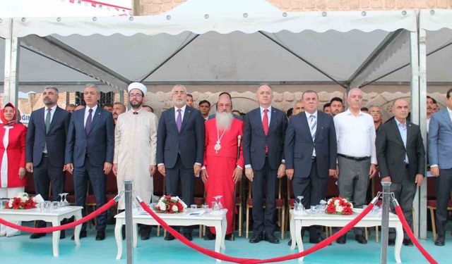 Bakan Işıkhan, 3 . Uluslararası Midyat Kültür ve Sanat Festivali’ne katıldı