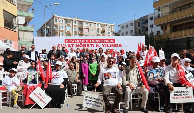 Evlat nöbeti 6’ıncı yılına girdi, 55 aile çocuğuna kavuştu