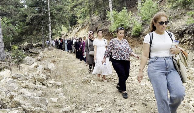 Kadınlara yönelik doğa yürüyüşü gerçekleştirdi