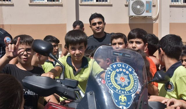 Adıyaman'da Polisler öğrencilere unutulmaz bir gün yaşattı