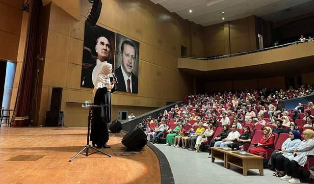 Saliha Erdim: ‘Aile mahremiyeti toplumun temelini oluşturur’