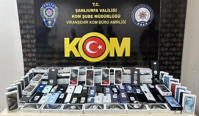 Gümrük kaçağı 350 cep telefonu ele geçirildi