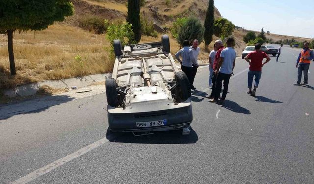 Takla atan otomobilin sürücüsü yaralandı