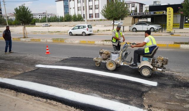 Adıyaman Belediyesi'nden okul önlerinde trafik güvenliği çalışmaları