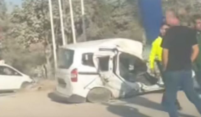 Adıyaman-Kahta yolunda trafik kazasında bir araç kullanılamaz hale geldi: 2 yaralı