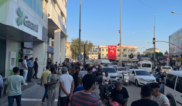 Adıyaman'da 2 grup arasında kavga: 3 Yaralı  - Videolu Haber