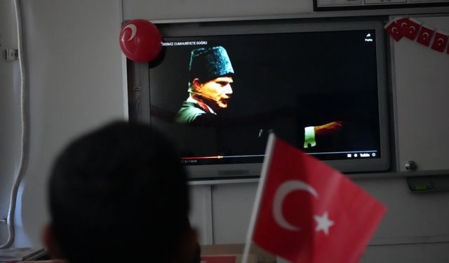 Cumhuriyet Haftası, 'Cumhuriyete Doğru' filmi ile başladı