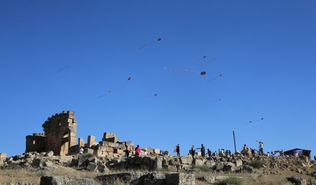 Diyarbakır'da "Zerzevan Uçurtma ve Okçuluk Şenliği''