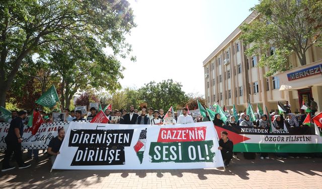 GAÜN öğrencileri İsrail'i protesto etti