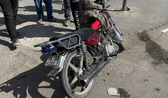 Kilis'te motosiklet kazasında 3 kişi yaralandı