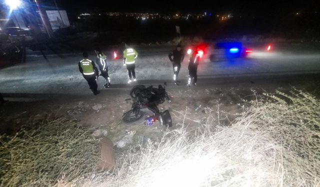 Şanlıurfa’da polis motosikletiyle otomobil çarpıştı