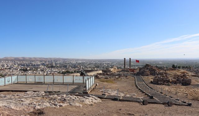 Bölge tarihine ışık tutan Urfa Kalesi kazıları