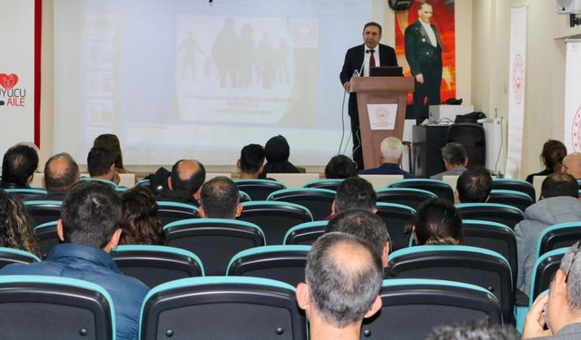 Diyarbakır'da "Koruyucu Aile Tanıtım Semineri" başladı