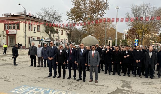 Öğretmenler Günü dolayısıyla törenler düzenlendi