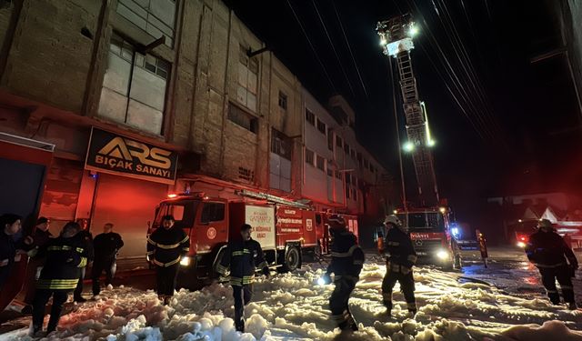 Gaziantep'te ayakkabı imalathanesinde yangın!