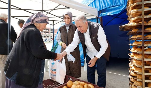 'Depremzedelerin acıları siyasete malzeme yapılmamalı'