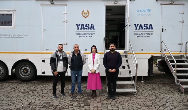 "Yasa tırı" depremden etkilenen vatandaşlara hizmet veriyor