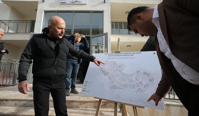 Adıyaman Valisi Varol, yapımı süren kalıcı konutları gezdi